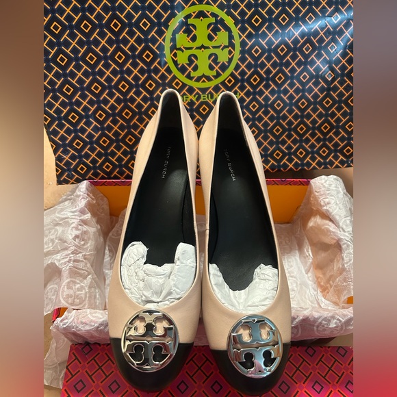 Tory Burch Rose Silk and Black Cap-Toe Pumps size 9 NWT - Picture 6 of 11